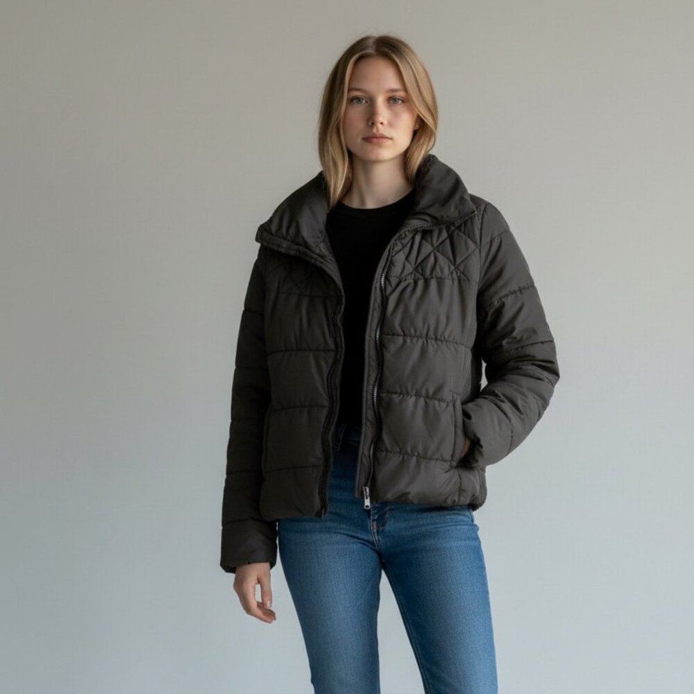 Women's Old Navy Black Puffer Jacket